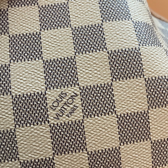 Louis Vuitton Artsy MM - Picture 3 of 9